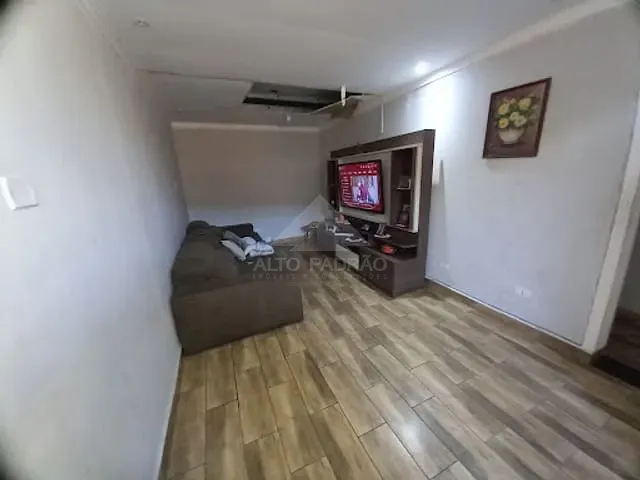 Sobrado com 250m² 4 quartos e 2 banheiros, à venda, no bairro Parque das Américas em Mauá