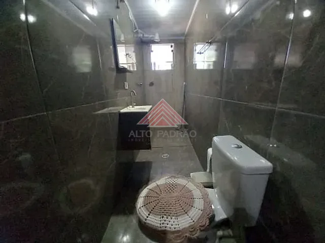 Sobrado com 250m² 4 quartos e 2 banheiros, à venda, no bairro Parque das Américas em Mauá