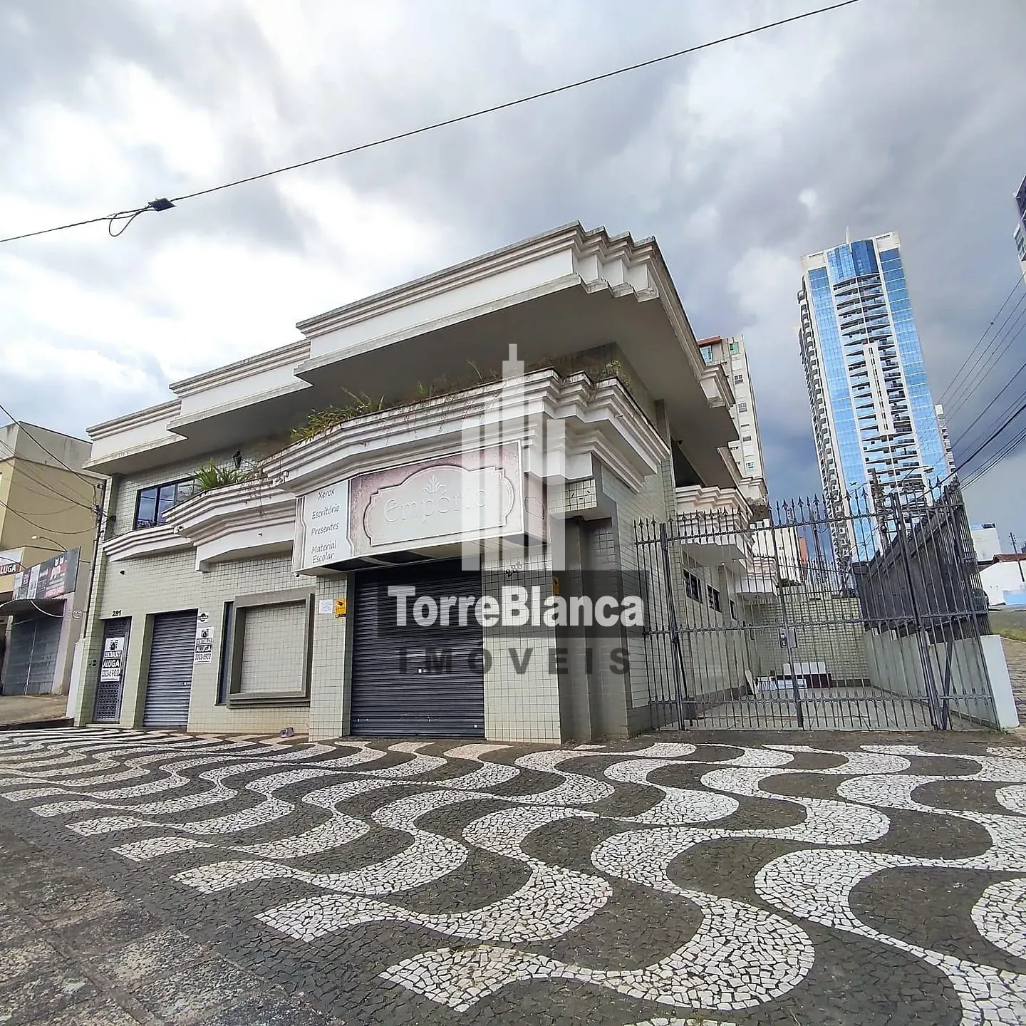 Sobrado, 4 quartos, 491 m² - Foto 1