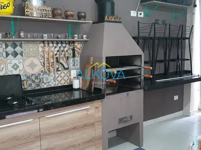 Sobrado com 300m² 3 quartos e 2 banheiros, à venda, no bairro Condomínio Residencial Mantiqueira em São José dos Campos