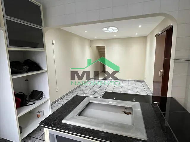 Sobrado com 327m² 3 quartos e 2 banheiros, à venda, no bairro Taboão em São Bernardo do Campo