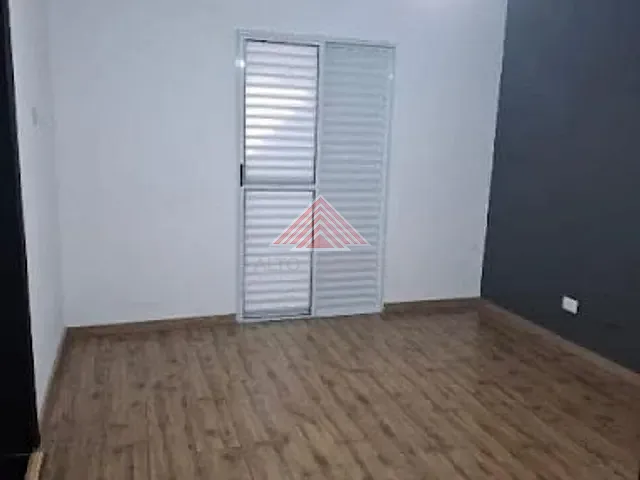 Sobrado com 75m² 3 quartos e 2 banheiros, à venda, no bairro Parque São Vicente em Mauá