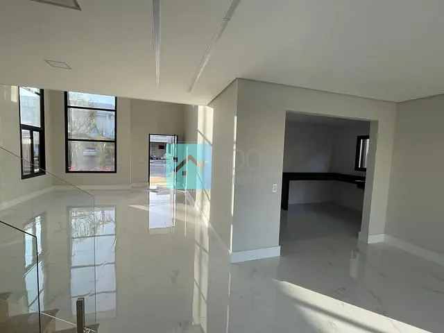 Sobrado com 300m² 3 quartos e 3 banheiros, à venda, no bairro Residencial Terras do Vale em Caçapava