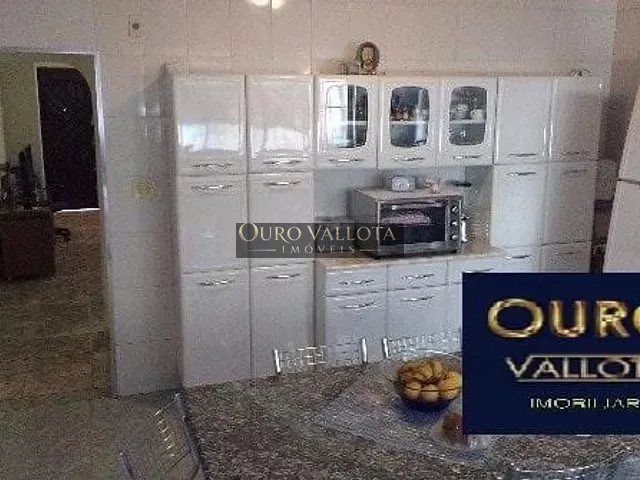 Sobrado com 200m² 2 quartos e 2 banheiros, à venda, no bairro Vila Bertioga em São Paulo