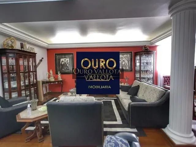 Sobrado com 245m², para alugar, no bairro Vila Monumento em São Paulo