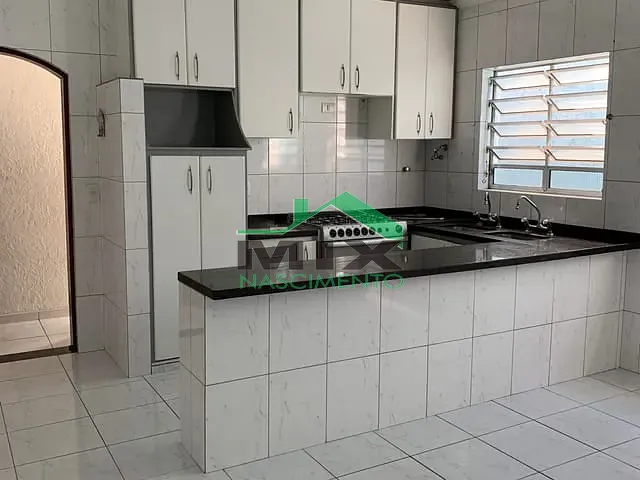 Sobrado com 220m² 3 quartos e 5 banheiros, à venda, no bairro Taboão em São Bernardo do Campo