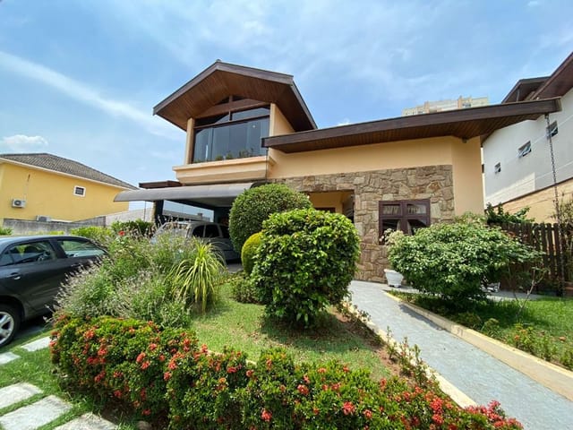 Foto do Sobrado - Sobrado com 4 dormitórios à venda, 282 m² por R$ 1.170.000,00 - Villa Branca - Jacareí/SP | RUSSI IMÓVEIS