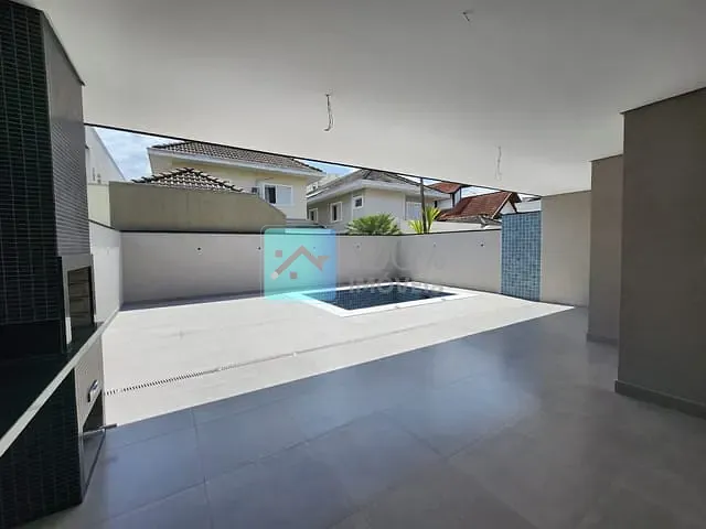Sobrado com 250m² 3 quartos e 4 banheiros, à venda, no bairro Urbanova em São José dos Campos