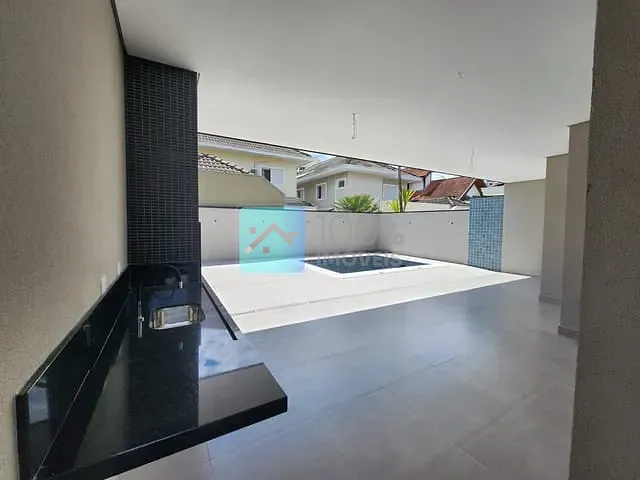 Sobrado com 250m² 3 quartos e 4 banheiros, à venda, no bairro Urbanova em São José dos Campos