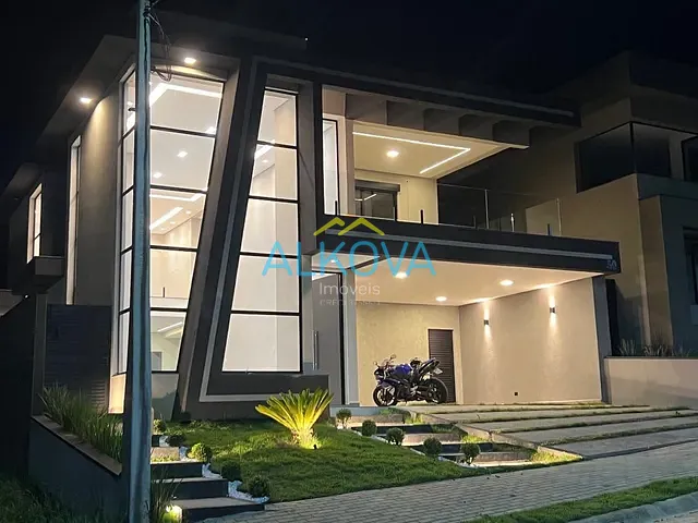 Sobrado com 360m² 3 quartos e 3 banheiros, à venda, no bairro Residencial Colinas em Caçapava