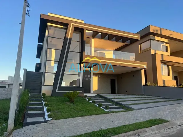 Sobrado com 360m² 3 quartos e 3 banheiros, à venda, no bairro Residencial Colinas em Caçapava