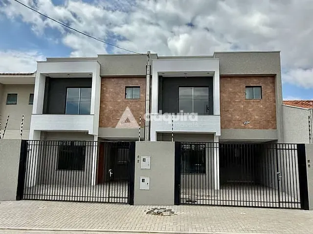 Sobrado 3 quartos e 3 banheiros, à venda, no bairro Nova Rússia em Ponta Grossa
