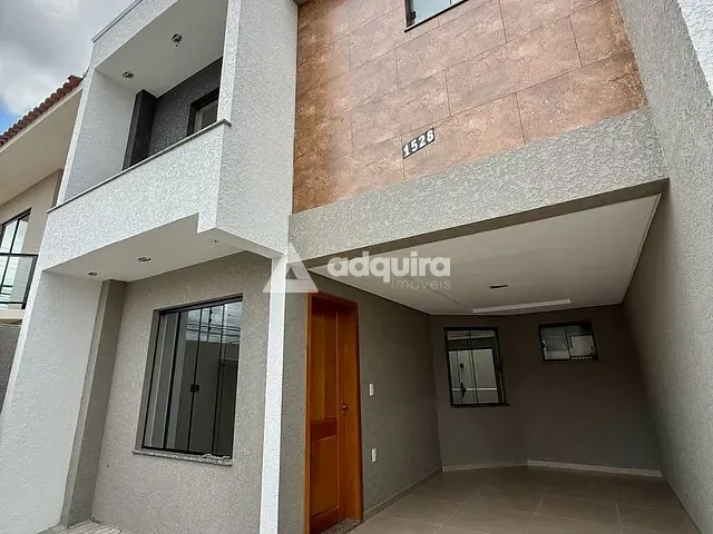 Sobrado 3 quartos e 3 banheiros, à venda, no bairro Nova Rússia em Ponta Grossa