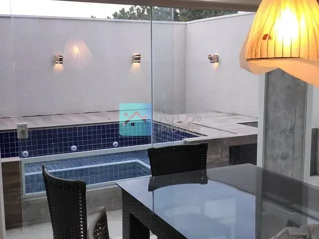 Sobrado com 300m² 4 quartos e 5 banheiros, à venda, no bairro Urbanova VII em São José dos Campos