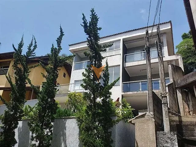 Sobrado com 421m² 3 quartos e 3 banheiros, à venda, no bairro Vila Verde em Itapevi