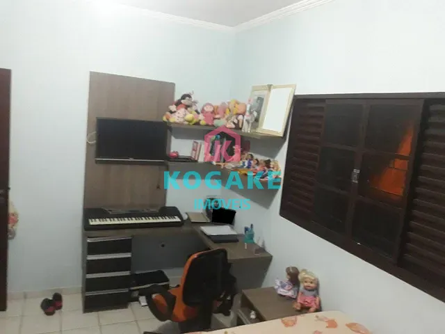Sobrado com 140m² 3 quartos e 2 banheiros, à venda, no bairro Parque Residencial Flamboyant em São José dos Campos