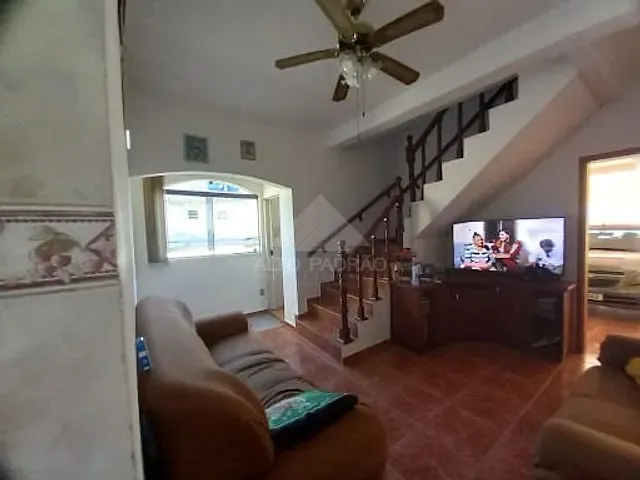 Sobrado com 210m² 6 quartos e 4 banheiros, à venda, no bairro Jardim Miranda D'Aviz em Mauá