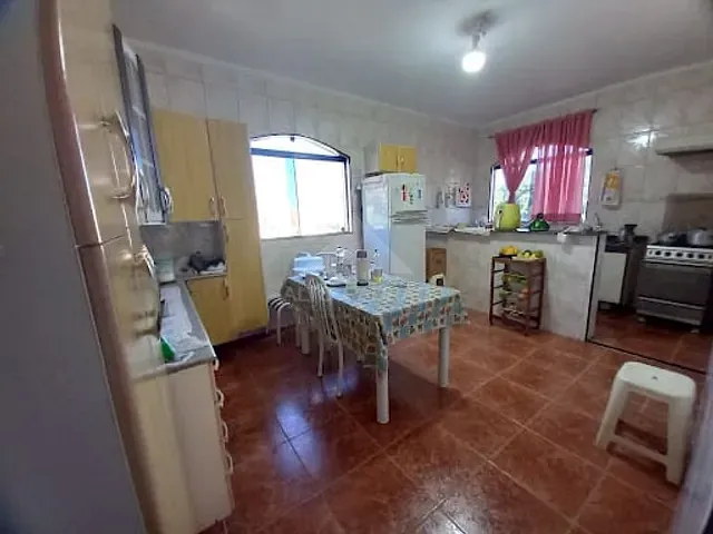 Sobrado com 210m² 6 quartos e 4 banheiros, à venda, no bairro Jardim Miranda D'Aviz em Mauá