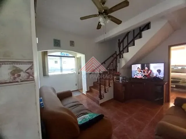 Sobrado com 210m² 6 quartos e 4 banheiros, à venda, no bairro Jardim Miranda D'Aviz em Mauá