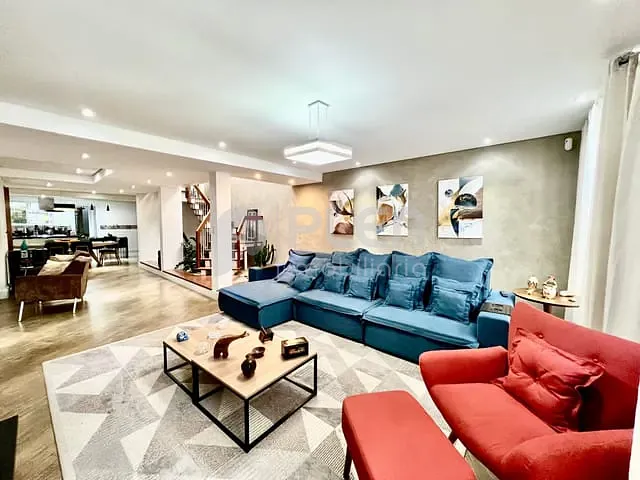 Sobrado com 224m² 4 quartos e 5 banheiros, à venda, no bairro Água Fria em São Paulo