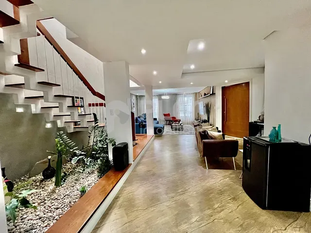 Sobrado com 224m² 4 quartos e 5 banheiros, à venda, no bairro Água Fria em São Paulo