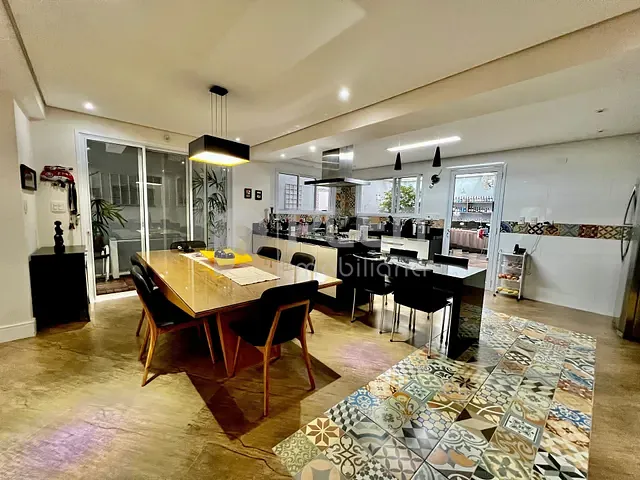 Sobrado com 224m² 4 quartos e 5 banheiros, à venda, no bairro Água Fria em São Paulo