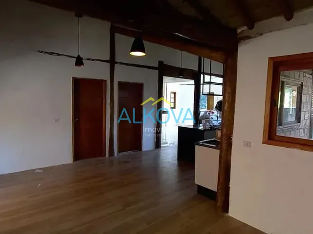 Sobrado com 2000m² 4 quartos e 4 banheiros, à venda, no bairro Freitas em São José dos Campos