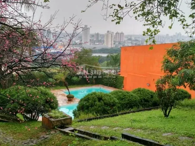 Sobrado com 1980m² 4 quartos e 3 banheiros, à venda, no bairro Jardim Mogi em Mogi das Cruzes