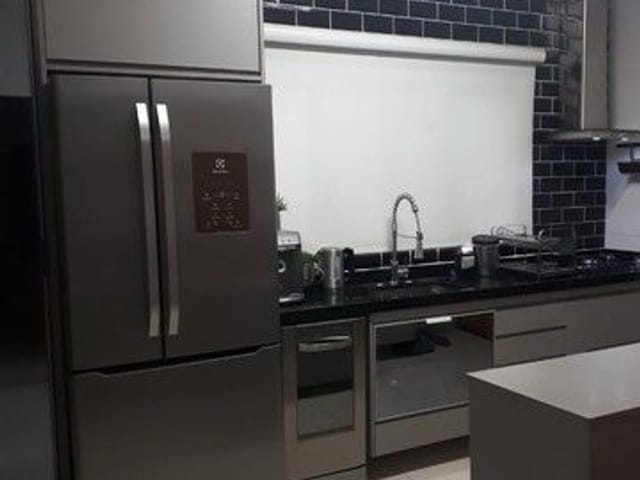 Foto do Sobrado - Sobrado com 4 dormitórios à venda, 210 m² por R$ 1.063.000,00 - Vila Branca - Jacareí/SP | RUSSI IMÓVEIS