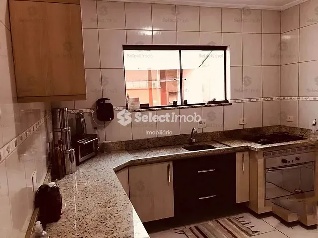 Sobrado com 142m² 3 quartos e 3 banheiros, à venda, no bairro Parque São Vicente em Mauá