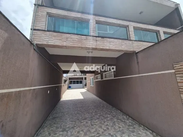 Sobrado 5 quartos e 4 banheiros, à venda, no bairro Centro em Guaratuba