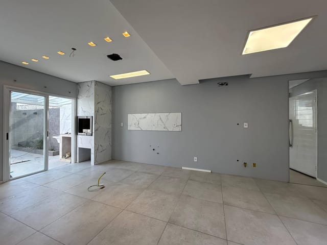Casa com 105m² 1 quarto e 2 banheiros, à venda, no bairro Laranjal em Pelotas