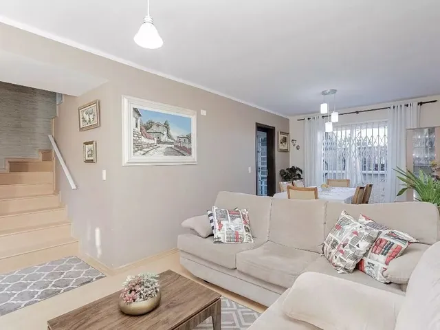 Sobrado com 95m² 3 quartos e 3 banheiros, à venda, no bairro Campo Comprido em Curitiba