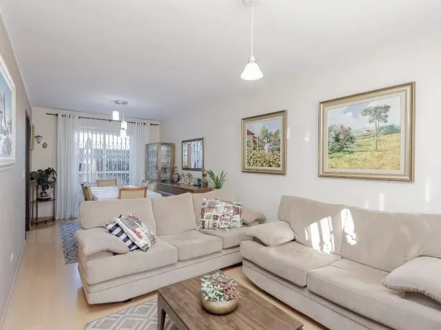 Sobrado com 95m² 3 quartos e 3 banheiros, à venda, no bairro Campo Comprido em Curitiba