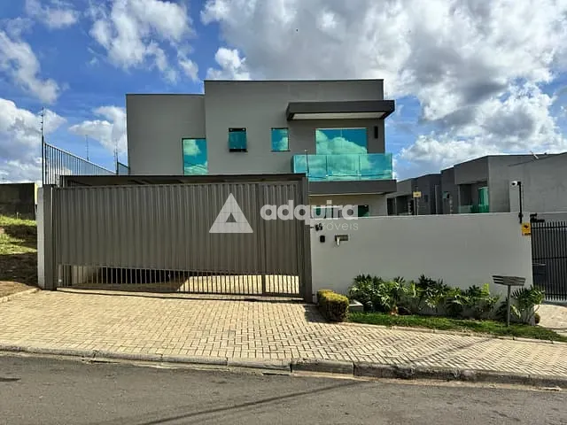 Sobrado com 240m² 3 quartos e 2 banheiros, à venda, no bairro Jardim Carvalho em Ponta Grossa