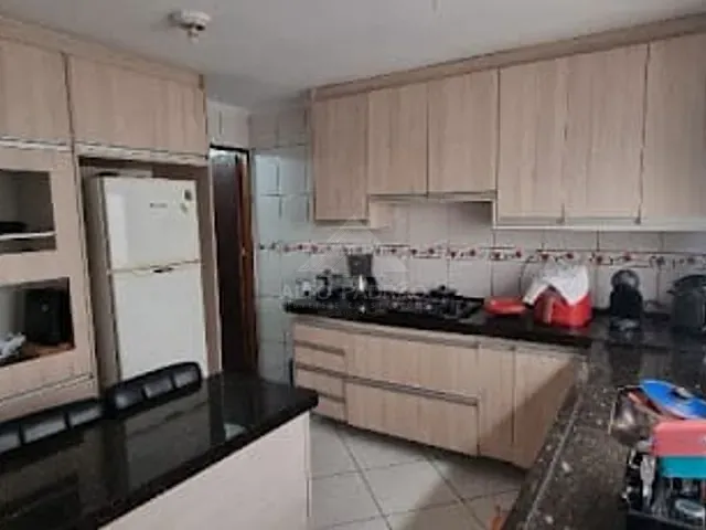 Sobrado com 126m² 3 quartos e 1 banheiro, à venda, no bairro Jardim Canadá em Mauá