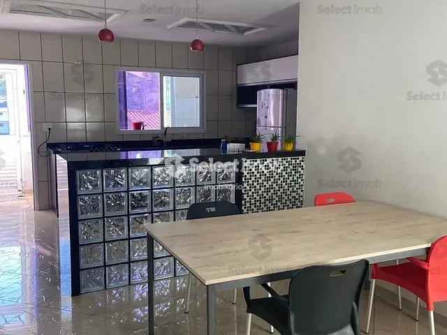 Sobrado com 238m² 3 quartos e 4 banheiros, à venda, no bairro Parque João Ramalho em Santo André
