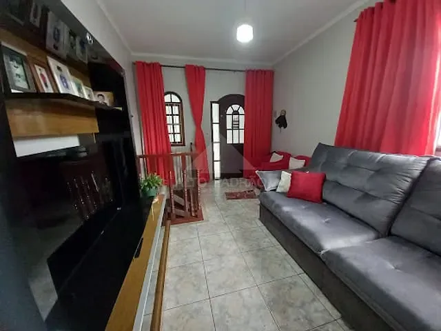 Sobrado com 134m² 2 quartos e 3 banheiros, à venda, no bairro Vila Magini em Mauá