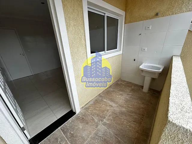 Sobrado com 168m² 3 quartos e 2 banheiros, à venda, no bairro Jardim Ester Yolanda em São Paulo