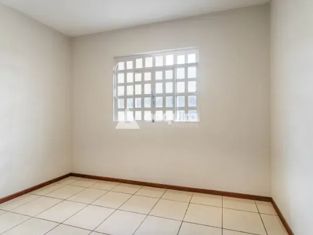 Sobrado 6 quartos e 4 banheiros, à venda, no bairro Jardim Carvalho em Ponta Grossa