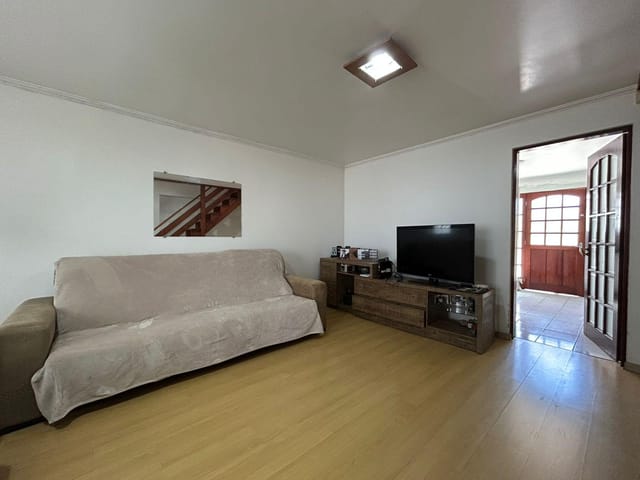 Casa 6 quartos e 3 banheiros, à venda, no bairro Obelisco em Pelotas