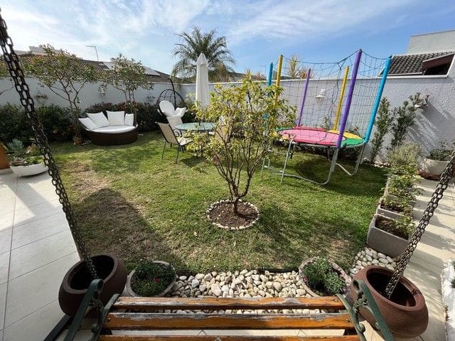 Foto do Sobrado - Sobrado no Condominio Home Clube com 3 dormitórios à venda, 200 m² por R$ 997.000 no Bairro Villa Branca em Jacareí SP | RUSSI IMÓVEIS