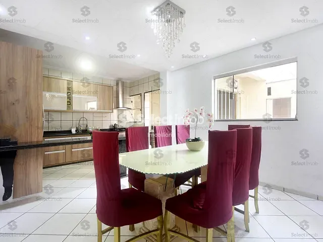 Sobrado com 215m² 3 quartos e 2 banheiros, à venda, no bairro Parque Alvorada em Mauá