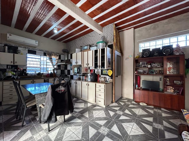 Casa 1 quarto e 2 banheiros, à venda, no bairro Cruzeiro do Sul em Pelotas