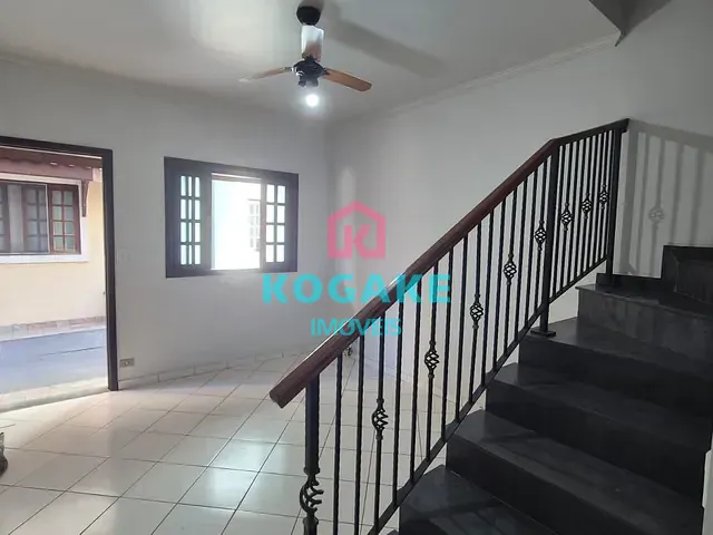 Sobrado com 70m² 2 quartos e 2 banheiros, para alugar, no bairro Parque dos Ipês em São José dos Campos