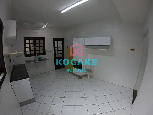Sobrado com 70m² 2 quartos e 2 banheiros, para alugar, no bairro Parque dos Ipês em São José dos Campos
