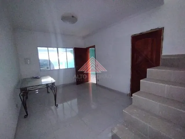 Sobrado com 250m² 3 quartos e 4 banheiros, à venda, no bairro Jardim Campo Verde em Mauá