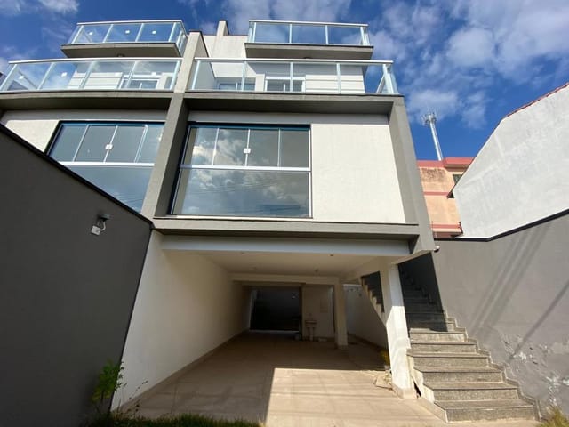 Sobrado com 178m² 3 quartos e 4 banheiros, à venda ou para alugar, no bairro Jardim Boa Vista (Zona Oeste) em Osasco