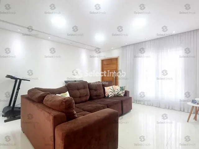 Sobrado com 200m² 3 quartos e 4 banheiros, à venda, no bairro Parque São Vicente em Mauá