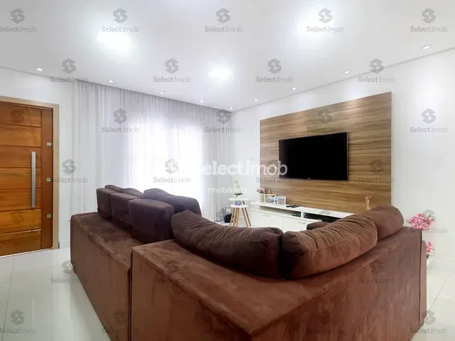 Sobrado com 200m² 3 quartos e 4 banheiros, à venda, no bairro Parque São Vicente em Mauá
